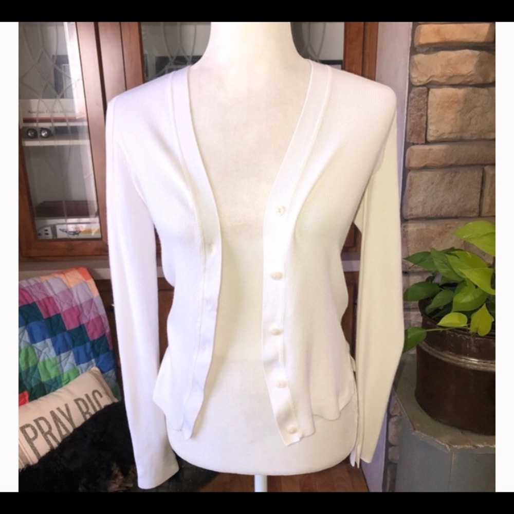 LOFT SIZE XSMALL WHITE BUTTON UP CARDIGAN LONG SLEEVE SIDE SPLIT CUFF AND HEM